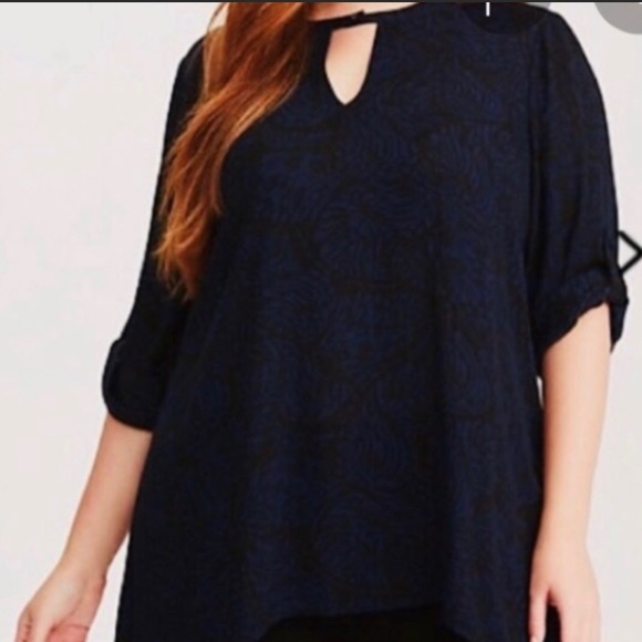 Torrid Tops - Torrid Top. EUC.  Blue-black swirl pattern.